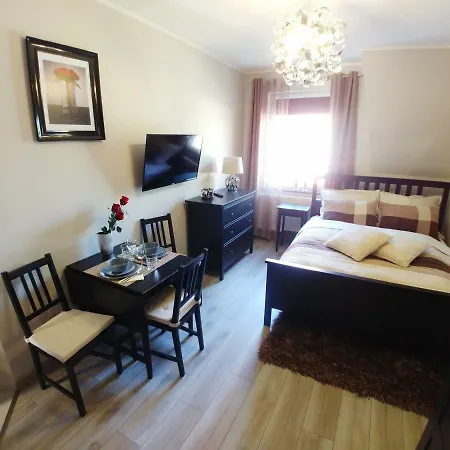 Aleksandria * 카미엔 포모르스키